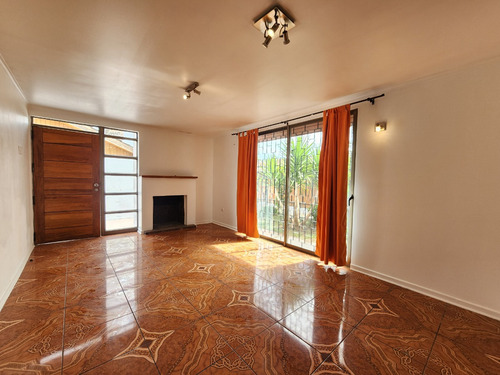 Venta Casa Remodelada Pasaje 8 , La Cisterna