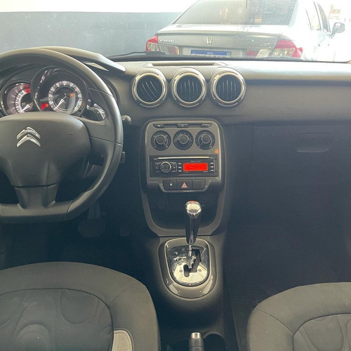 Imagem 8 de 10 de Citroen C3