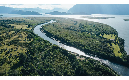 Hermosa Hectárea Con Acceso Al Río Aysen A 10 Min De Puerto