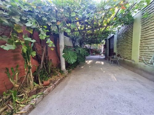 Casa En Conchalí / Excelente Ubicación Y Conectividad