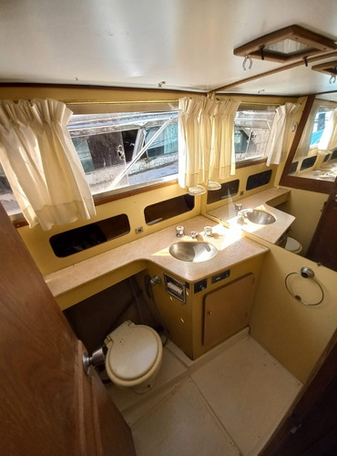 Imagen 5 de 11 de Crucero Tarrab 201 Doble Comando Fly Motor Volvo Diesel