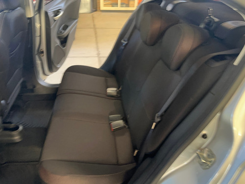 Fiat Cronos 1.8 16v Precision