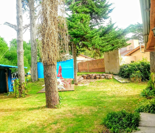 Vendo Dos Casas En Villa Gesell A 4 Cuadras Del Mar Y 3 Del