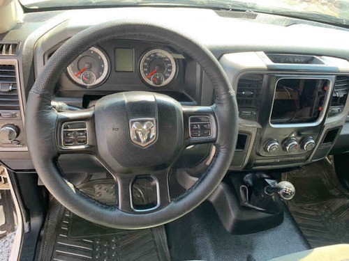 Imagen 15 de 15 de Ram Ram 4000 2016 2p Chasis Cabina Pl V8/5.7 Man 4x2