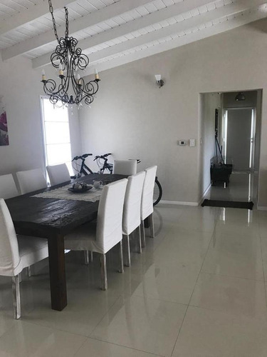 Imagen 8 de 21 de Muy Buena Casa Al Lago En Venta En San Benito - Villa Nueva
