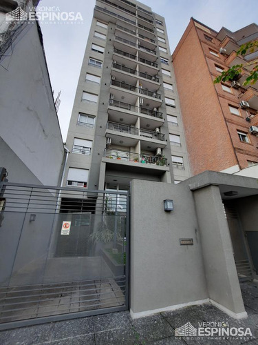 Departamento De Dos Amb. En Centro De Moron - Moron Sur