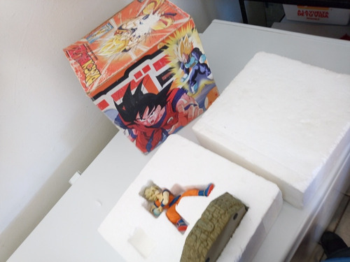 Dragon Ball Z Goku R&m555 Limited Edition Estatuilla Detalle (Usado)