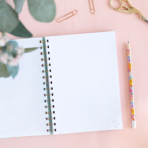 Imagen 2 de 2 de Cuaderno Rayado - Flores