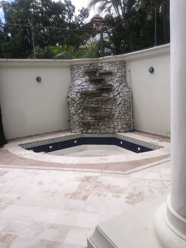 Imagen 17 de 21 de Majestuosa Residencia En La Parte Mas Exclusiva De Arroyo Ho