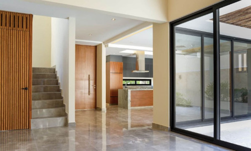 Casa Con Jardin Y Alberca Privada, Residencial Con Amenidad
