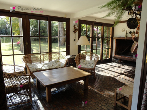 Casa En Estado Inmejorable !!- Ref: 7452