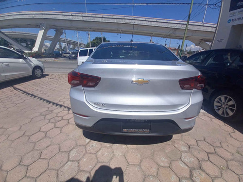 Imagen 4 de 15 de Chevrolet Onix 2021 4p Ls L3/1.0/t Aut (b)