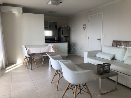 Imagen 2 de 10 de Lindo Departamento Con Gran Iluminación. - Punta Del Este Roosevelt