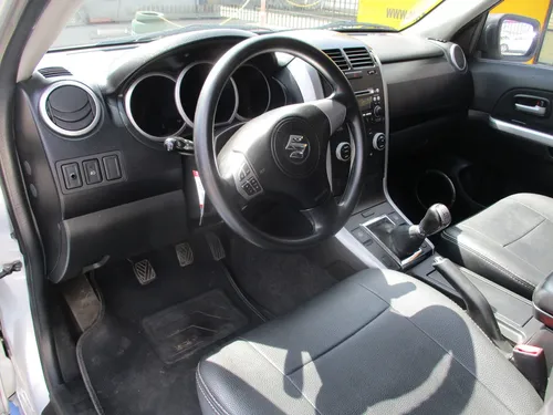 Suzuki Grand Vitara 4x2 2400cc Mt Aa