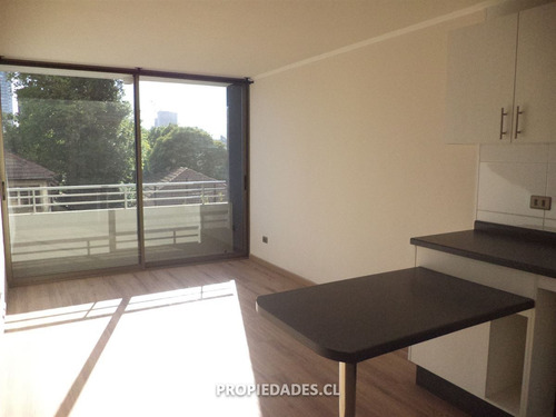 Departamento En Venta De 2 Dorm. En Estación Central