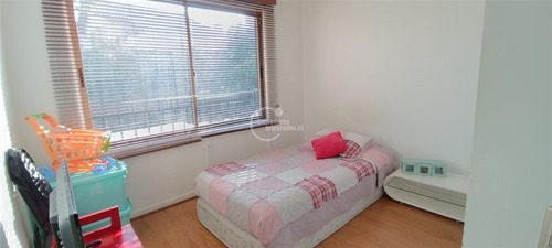 Casa En Arriendo 6d/ 5b / 3e En Valle La Dehesa
