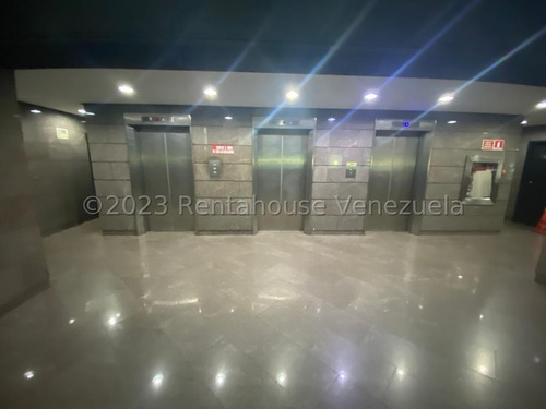 Agradable Oficina En Venta Campo Alegre Amc