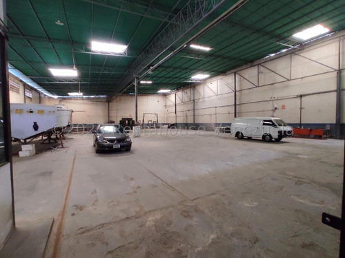 Galpón En Alquiler Comercial Industrial Almacén Bodega Excelente Zona Fácil Acceso Cuenta Con Amplias Bodegas Para Almacenamiento Nela 23-32296
