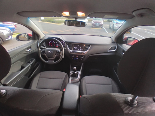 Imagen 12 de 15 de Hyundai Accent 2019 1.6 Sedan Gl Mid Mt