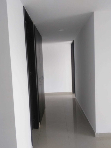 Imagen 8 de 30 de En Venta Apartamento Con Hermosa Vista En Villa Santos Barranquilla