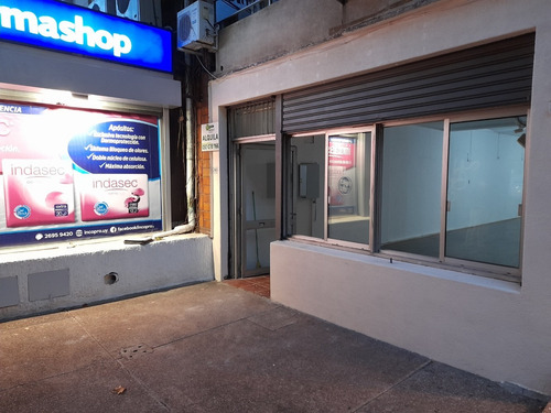 Alquilo Local Comerial Pocitos Av. Brasil