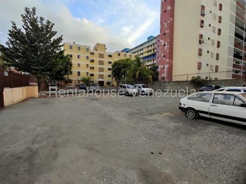 Daniela Linarez Vende Apartamentos De 65m2 En El Oeste De Barquisimeto Cerca De Todo Con Amplios Espacios En Impecables Condiciones Con Seguridad Y Todos Los Servicios Básicos