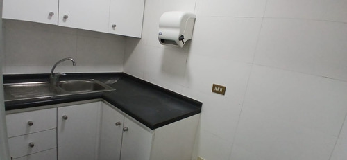 Excelente Oficina De 354m2 Totalmente Habilitada En Arriendo