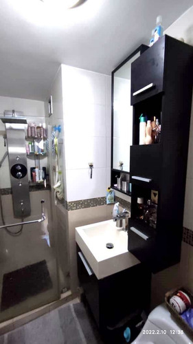 Imagen 16 de 20 de Vendo Apartamento Actualizado En Calle Cerrada De La Urbina