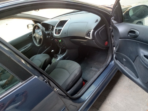 Imagen 7 de 15 de Peugeot 207 2014 1.4 Sedan Allure 75cv