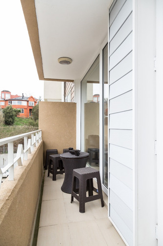 Arriendo En Edificio Los Colonos, 1 Dormitorio Full