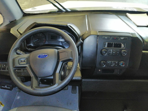 Imagen 8 de 14 de Ford F-350 Xl Caja Tipo Vanette 2019