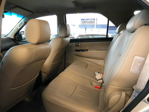 Toyota Hilux Sw4 Srv 4x4 At