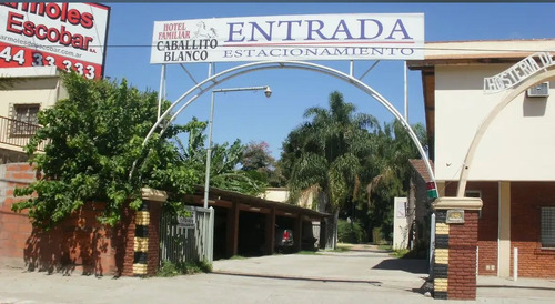 Hosteria Caballito Blanco Escobar