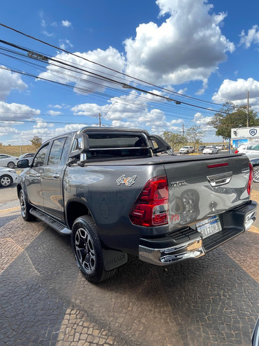 Toyota Hilux 2.8 Tdi Srv Cab. Dupla 4x4 Aut. 4p