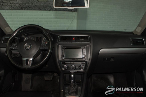 Imagen 10 de 13 de Volkswagen Vento 2013 2.0 Sportline Tsi 200cv Dsg