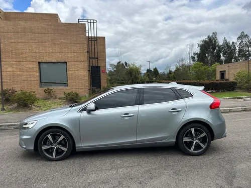 Volvo V40 2.0 T4 Drive-e R-design