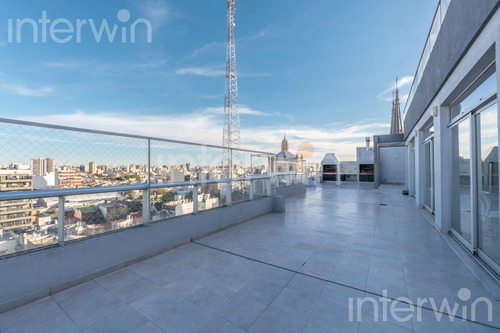 Departamento De 2 Ambientes Con Patio En Caballito - Venta -