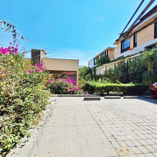 Venta De Terreno Con Construcción En Privada En Las Lomas