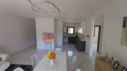Imagen 3 de 11 de Semipiso En Venta En Ramos Mejia