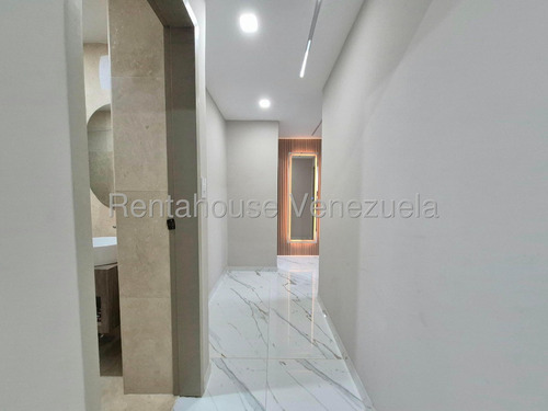 Maravilloso Y Completamente Remodelado Apartamento En Venta Con Inmejorable Ubicación Colinas De La Tahona