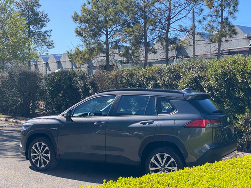 Imagen 3 de 16 de Toyota Corolla Cross 1.8 Seg Hv E-cvt 2023