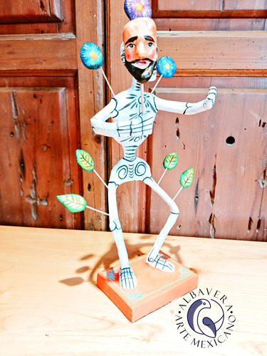 Catrina De Cartonería Con Mascara De Chinelo Hecha Artesanal