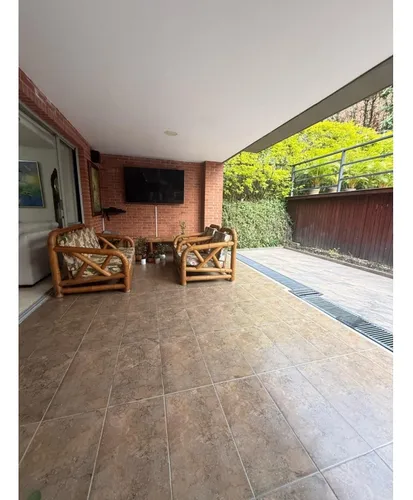 Casa Envigado Con Piscina Privada- 3alcobas-estudio- Área Total 397mt2