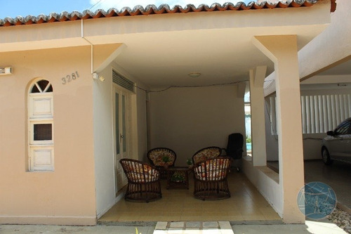 Imagem 4 de 15 de Casa Residencial Ou Comercial Em Candelaria - V-11720