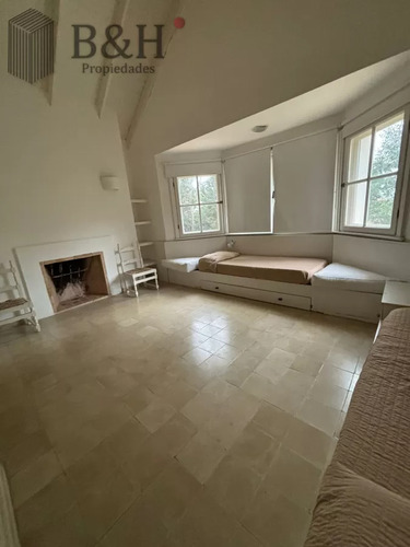 Casa En Barrio Privado!! Alquiler Anual Y Venta
