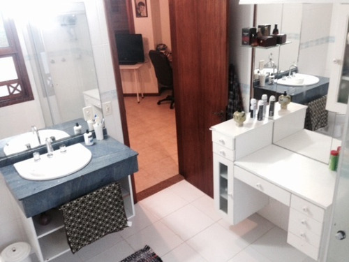 Casa Em Aberta Dos Morros Com 4 Dormitórios - Mi17374
