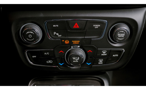 Jeep Compass 2.0 16V FLEX LONGITUDE AUTOMÁTICO