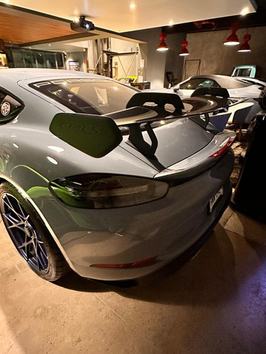 Porsche 718 Cayman GT4 RS version Weissach