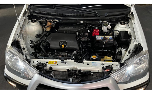 Toyota Etios Cross 1.5 16V FLEX 4P MANUAL