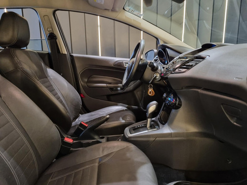 Ford Fiesta TITANIUM 1.6 16V Flex Automático.